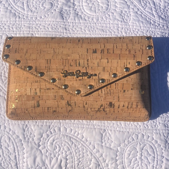 Lilly Pulitzer Handbags - Lilly Pulitzer Cork/Gold Clutch NWT